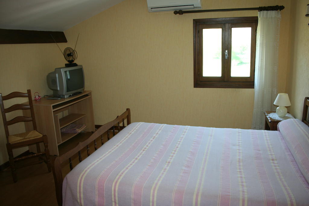 Chambres d'Hotes Chez Pascaline Ispoure Habitación foto